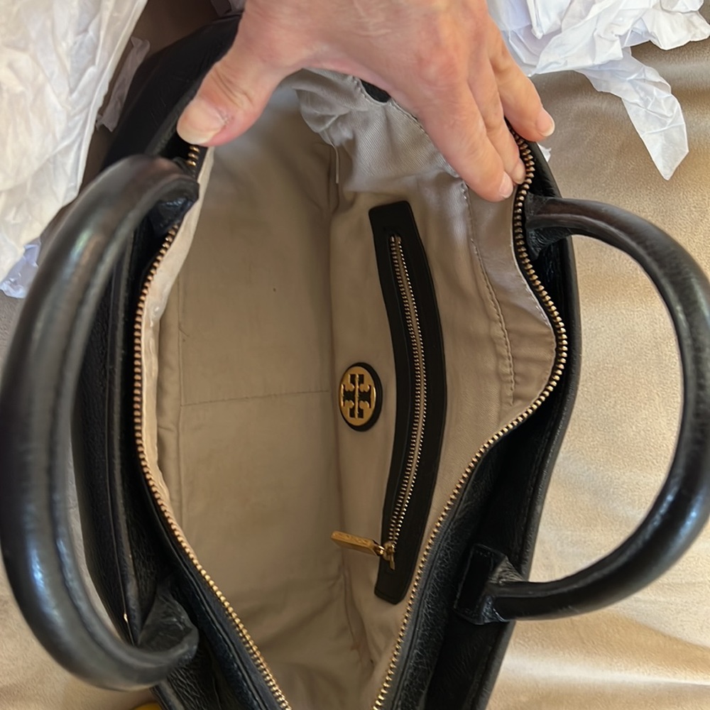 Tory Burch Horsebit Jaden Black Soft Pebbled Leather Satchel - Picture 7 of 9